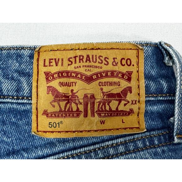 Levi's 501 Women's Distressed Straight Leg Button Fly Jeans - Sz 25x26 (26x25.5) - Picture 4 of 6